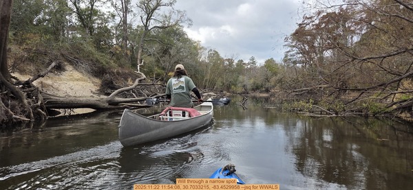 [Will through a narrow spot, 2025:11:22 11:54:08, 30.7033215, -83.4529958 --jsq for WWALS]