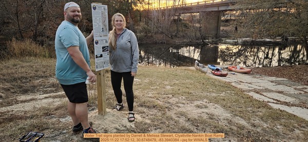 Water Trail signs planted by Darrell & Melissa Stewart, Clyattville-Nankin Boat Ramp, 2025:11:22 17:52:12, 30.6748479, -83.3940384 --jsq for WWALS