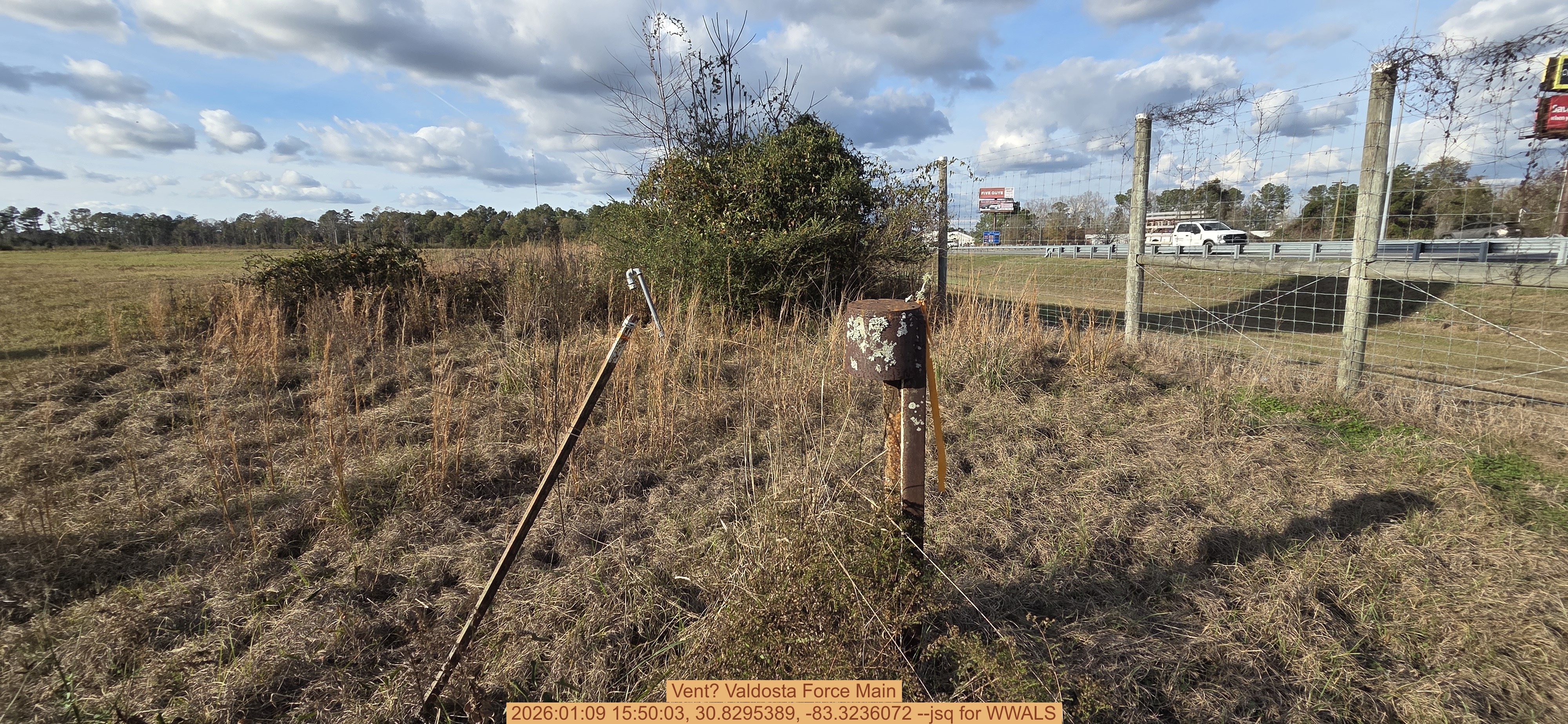 Vent? Valdosta Force Main, 2026:01:09 15:50:03, 30.8295389, -83.3236072 --jsq for WWALS