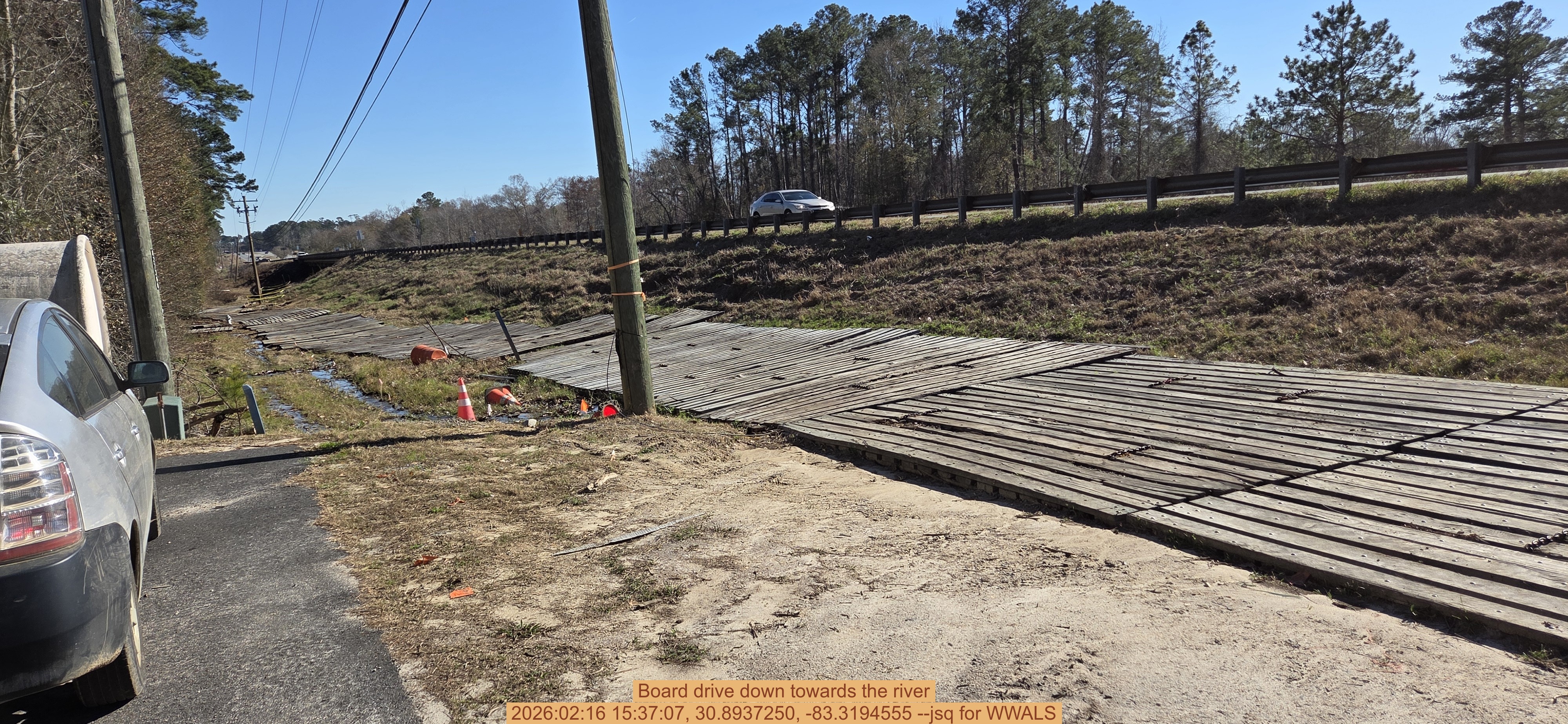 Board drive down towards the river, 2026:02:16 15:37:07, 30.8937250, -83.3194555 --jsq for WWALS