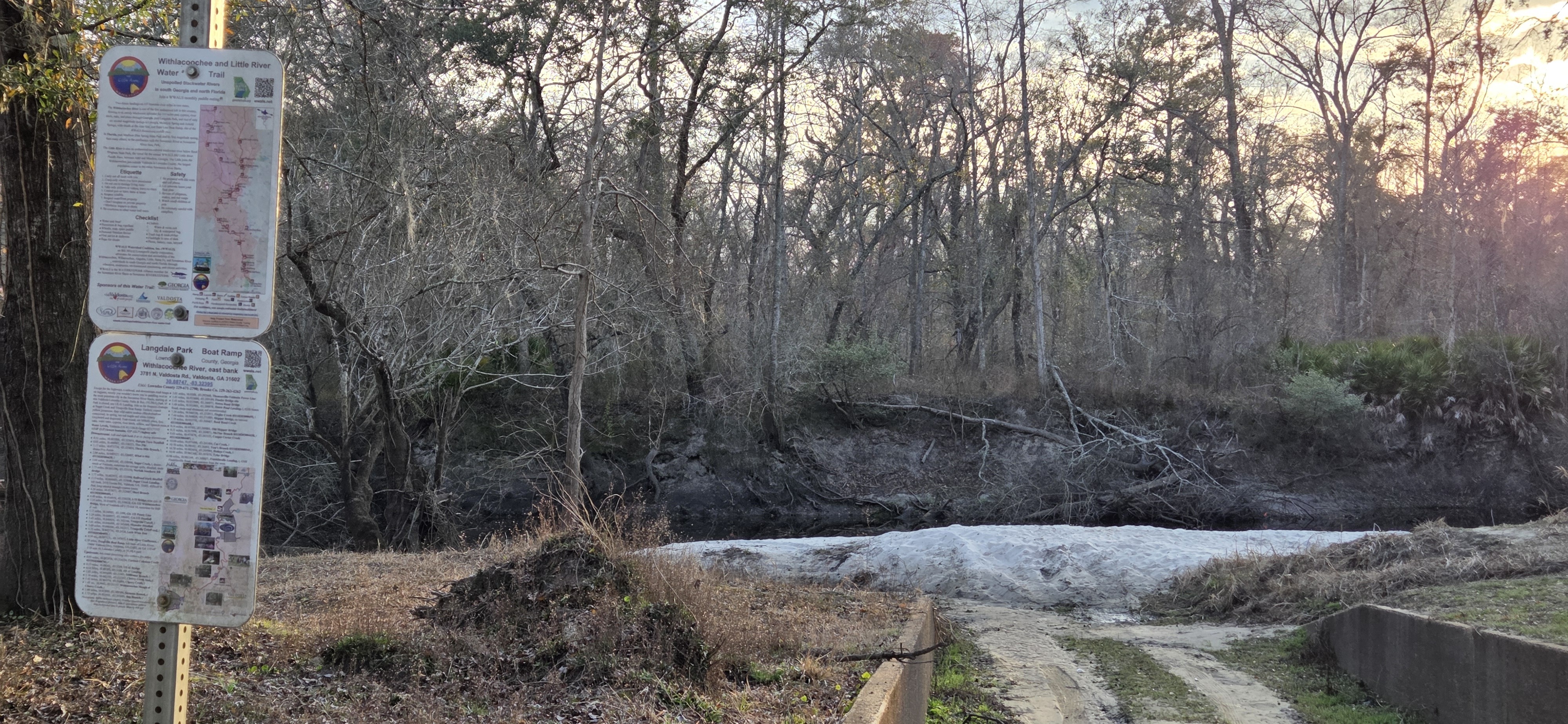 Signs, Langdale Park Boat Ramp, Withlacoochee River @ North Valdosta Road 2026-02-19 --jsq for WWALS