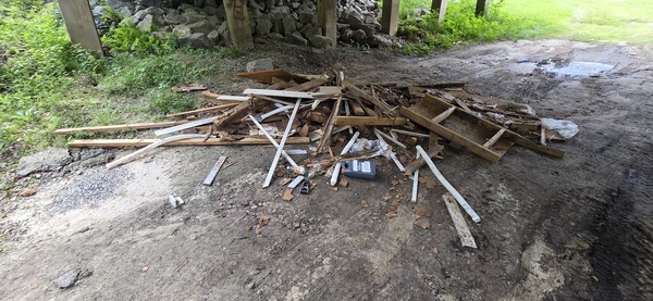 Pile of construction debris under Hagan Bridge, 2026:06:26 11:48:51, 31.0141018, -83.3010614