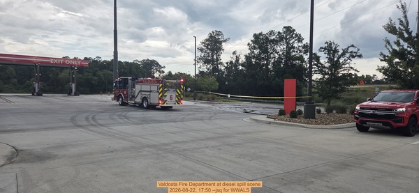 [Valdosta Fire Department at diesel spill scene, 2026-08-22, 17:15 --jsq for WWALS]