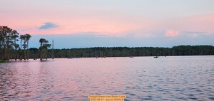 [Twilight sheen over Banks Lake, 2023-08-01 --jsq for WWALS]