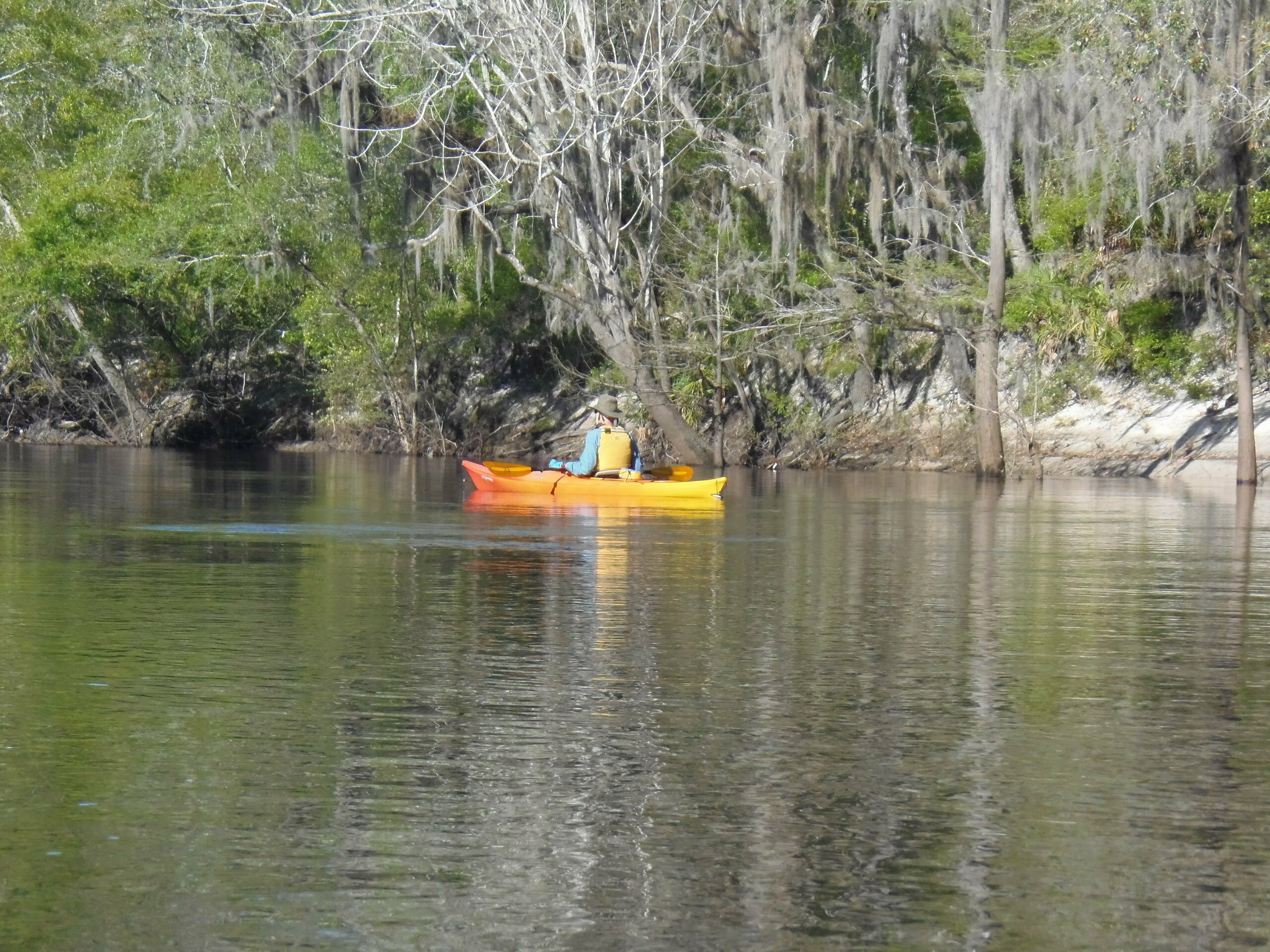 Orange kayak, 09:13:35