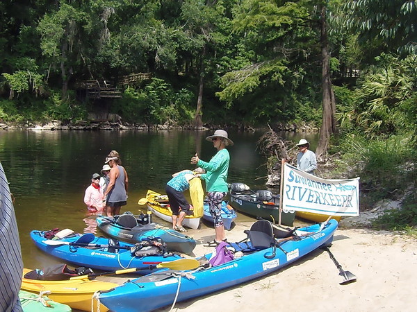 Shirley Kokidko gives some instruction on how to pass the shoals, 11:09:18