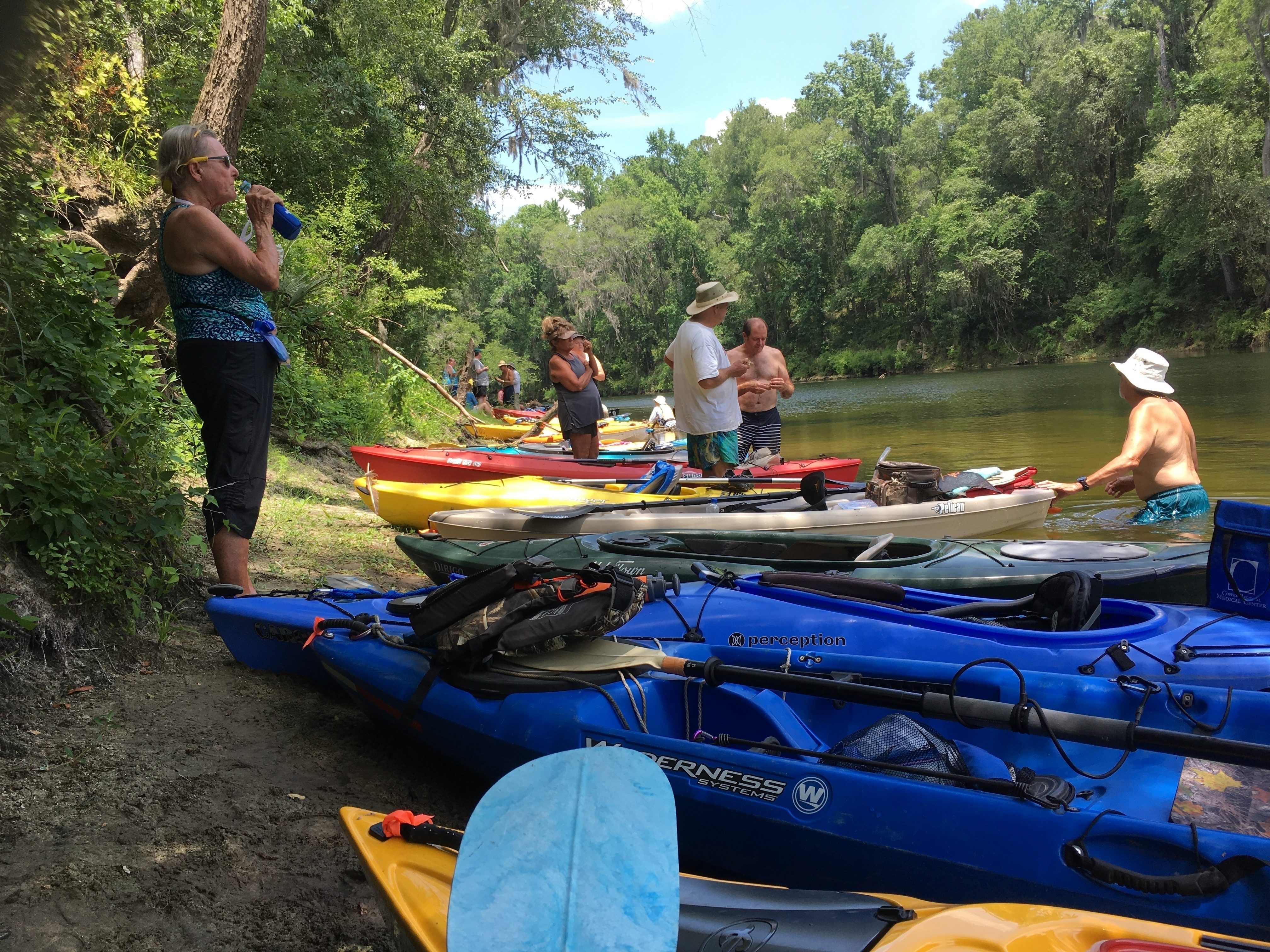 Line of boats, 12:55:03, 30.4157528, -83.1934278