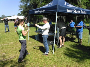 300x225 Solo female kayak winner Allison Ray, in BIG Little River Paddle Race, by John S. Quarterman, for WWALS.net, 16 May 2015